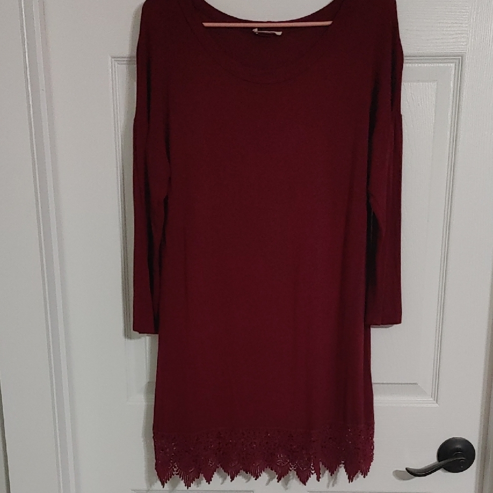Stretchy Burgundy Lace-Hem Long Sleeve Tunic Women's size Medium Coquette Comfy
